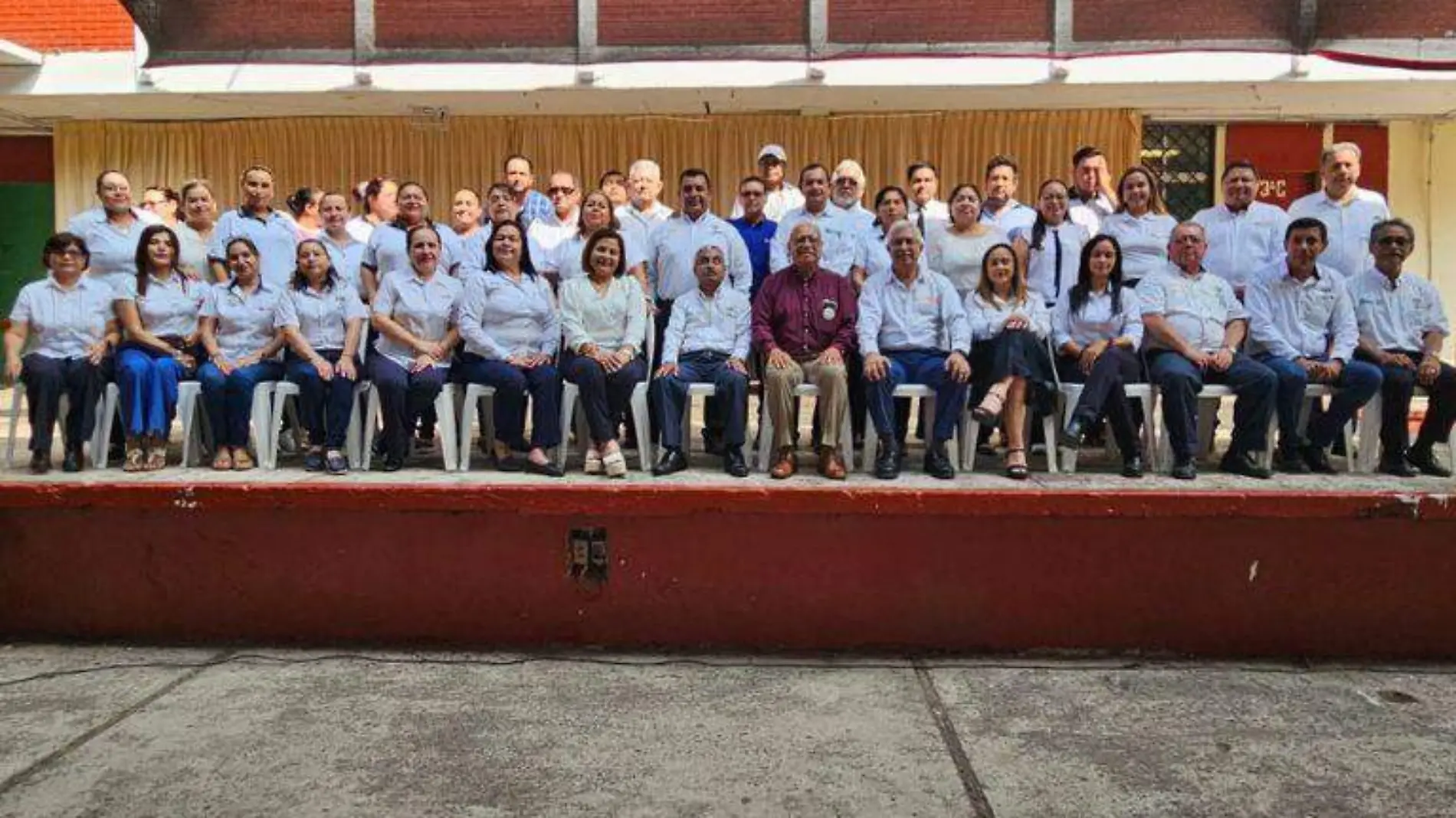 Secundaria Lauro Aguirre celebra su aniversario en Tampico 